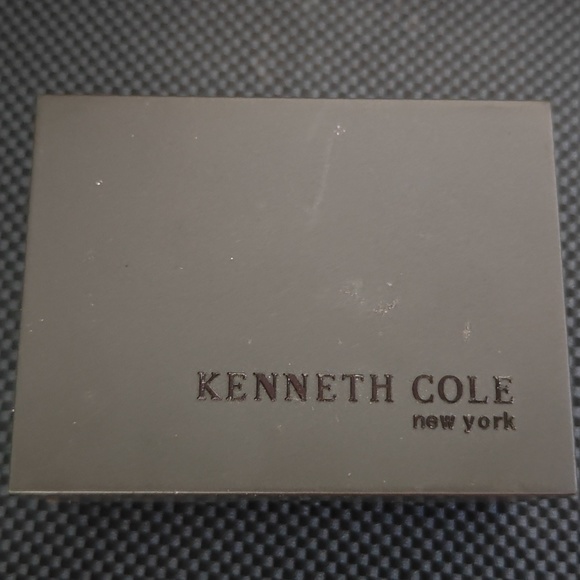 Kenneth Cole cuff links - Picture 2 of 3